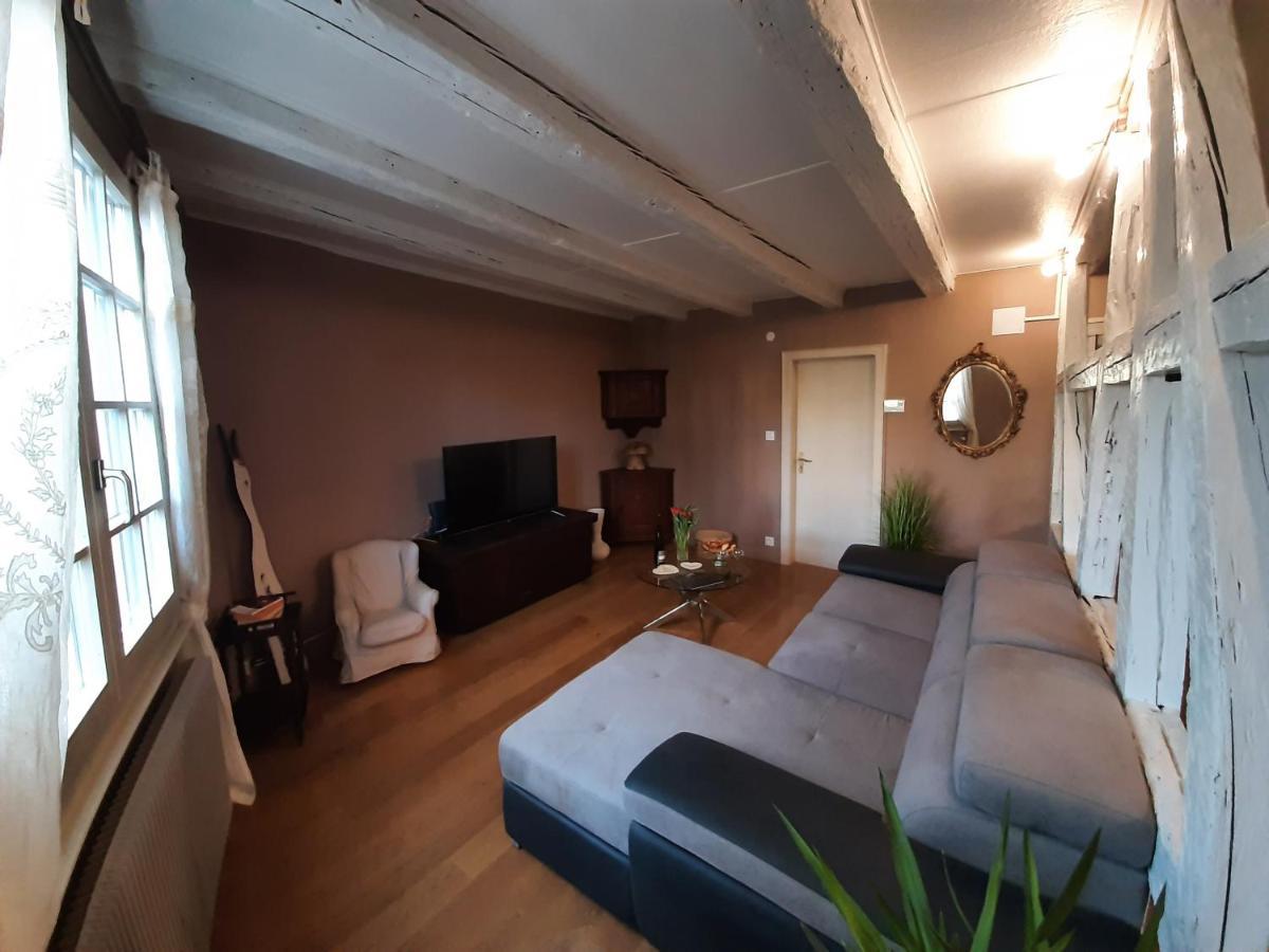 Dock 23 Apartment